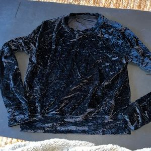 Lululemon long sleeve velvet top